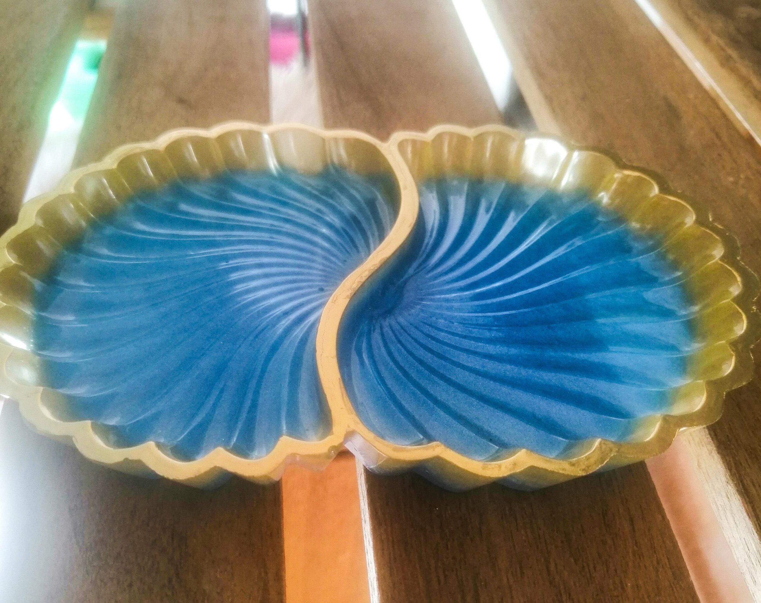 resin_double_shell_dish_TD111