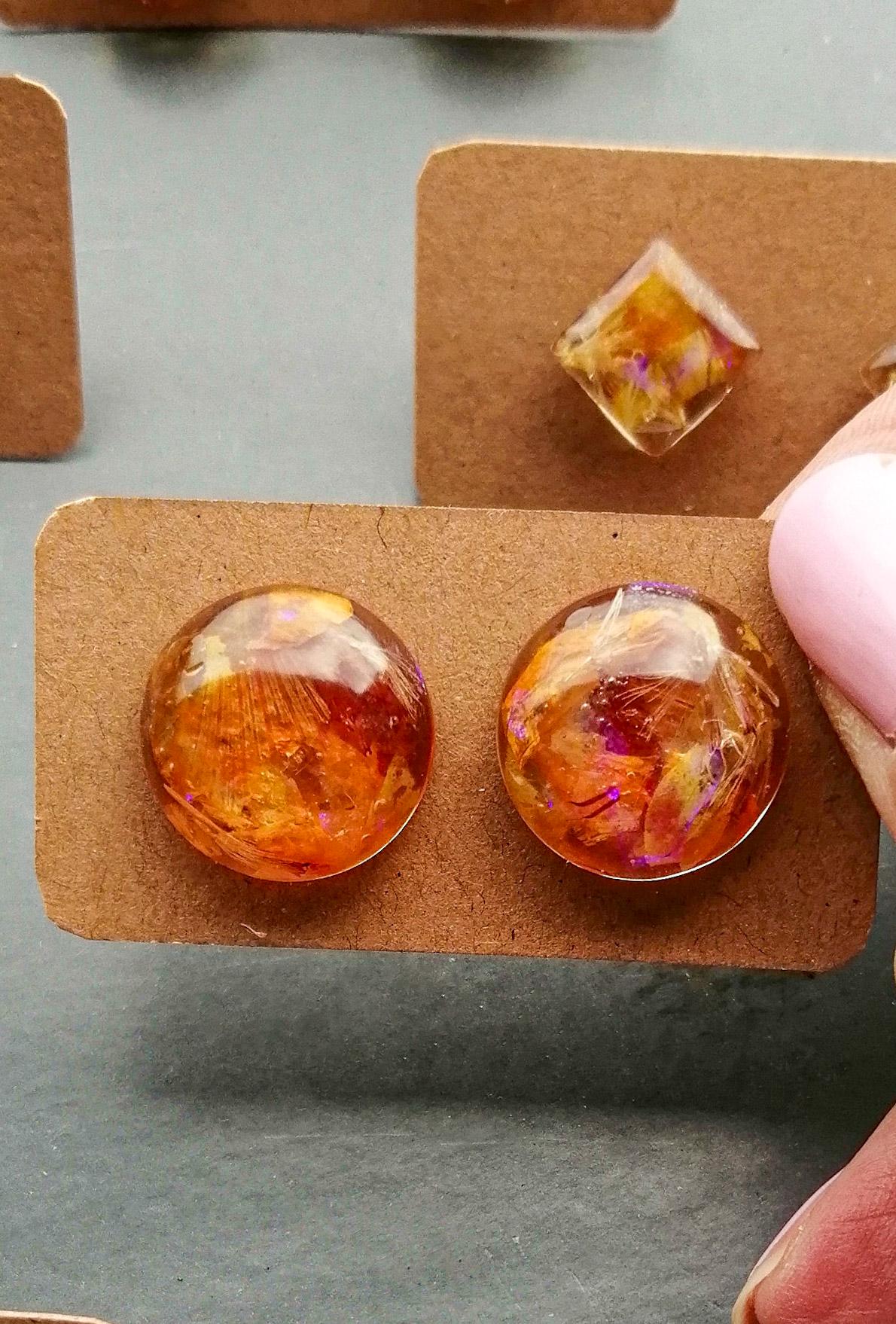 dried_flower_stud_round_earrings